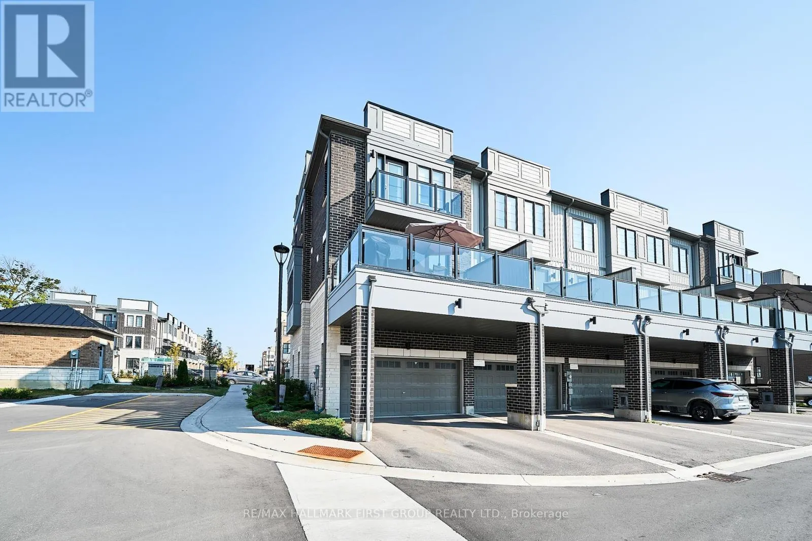 1 CLARINGTON BOULEVARD