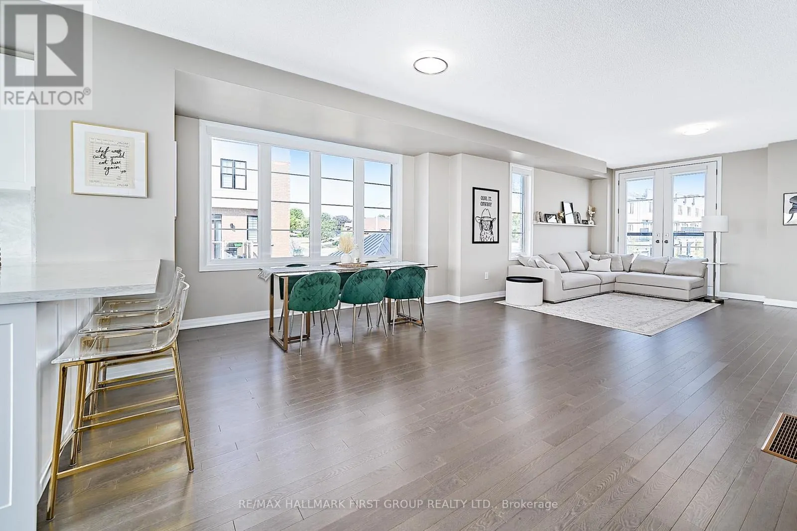 1 CLARINGTON BOULEVARD
