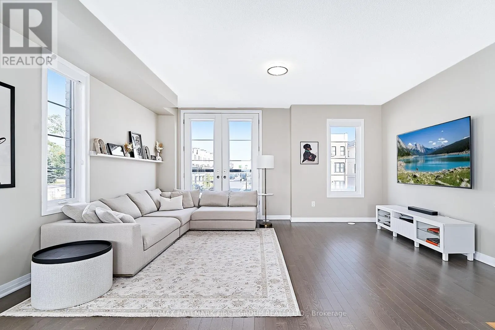 1 CLARINGTON BOULEVARD