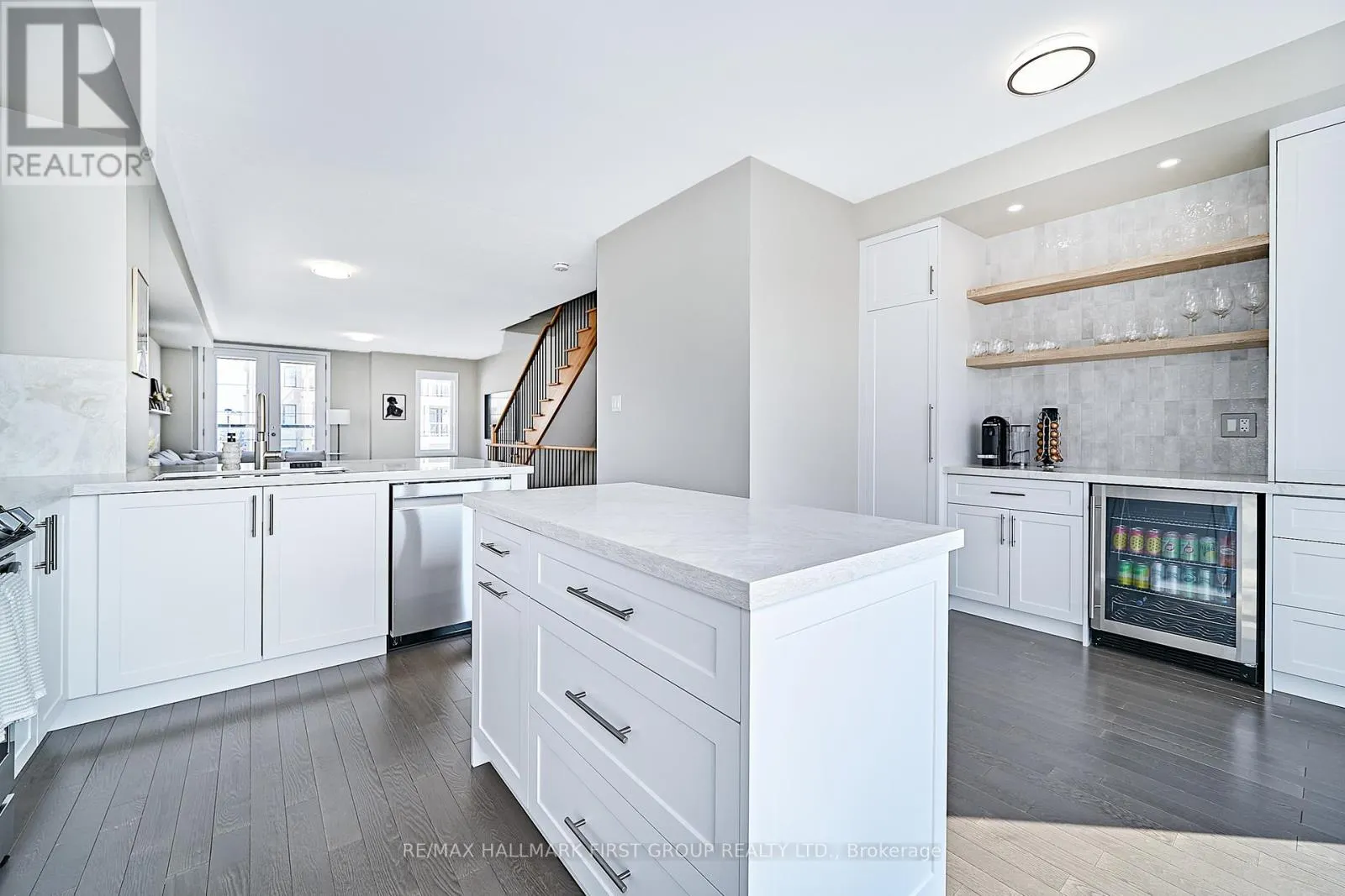 1 CLARINGTON BOULEVARD