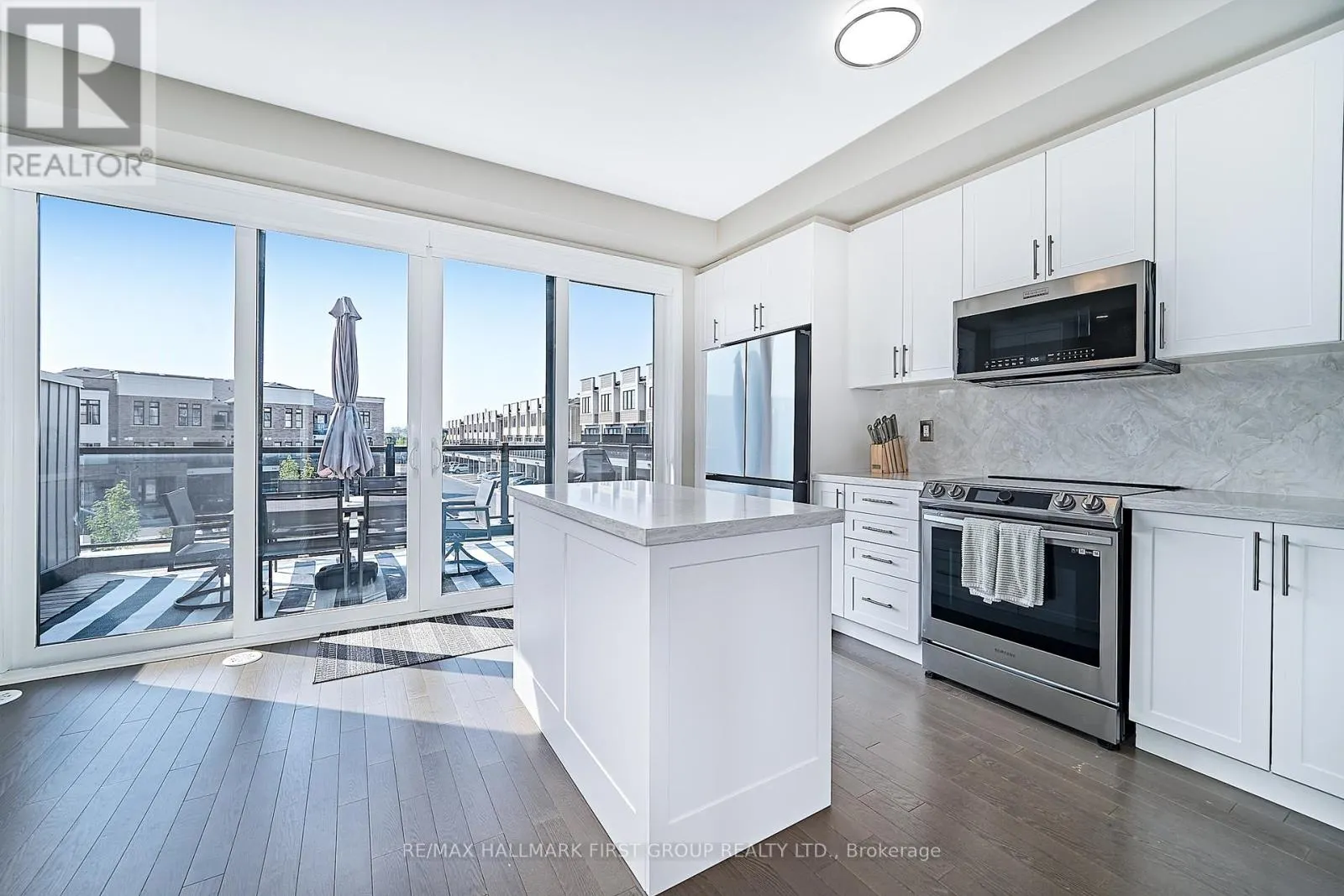 1 CLARINGTON BOULEVARD