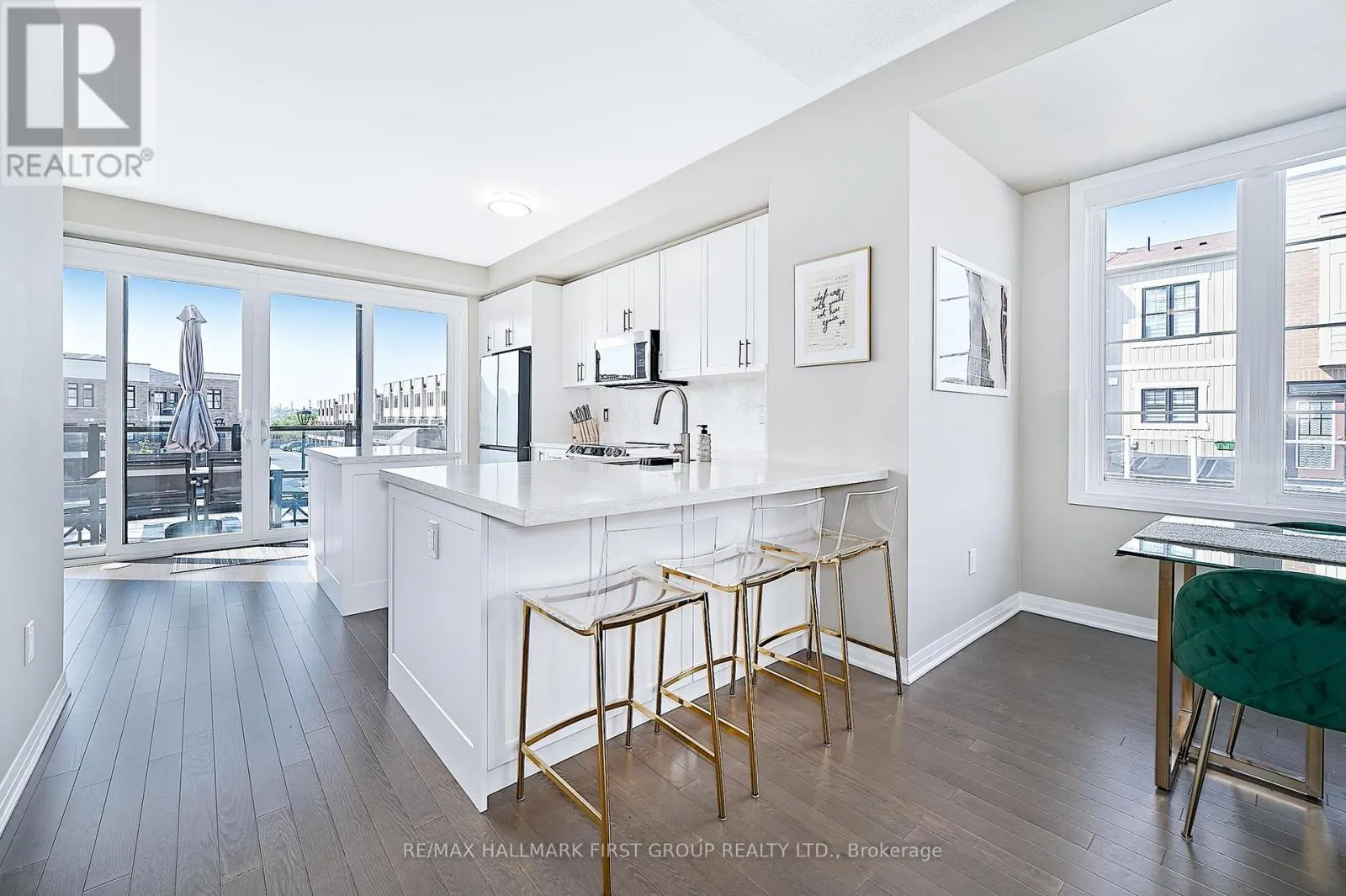 1 CLARINGTON BOULEVARD