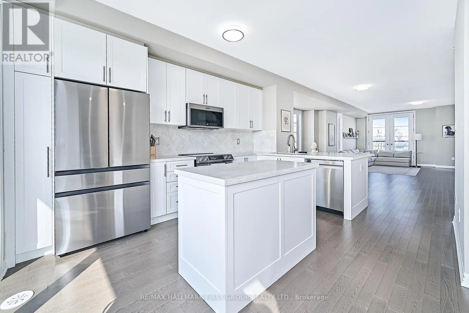 1 CLARINGTON BOULEVARD