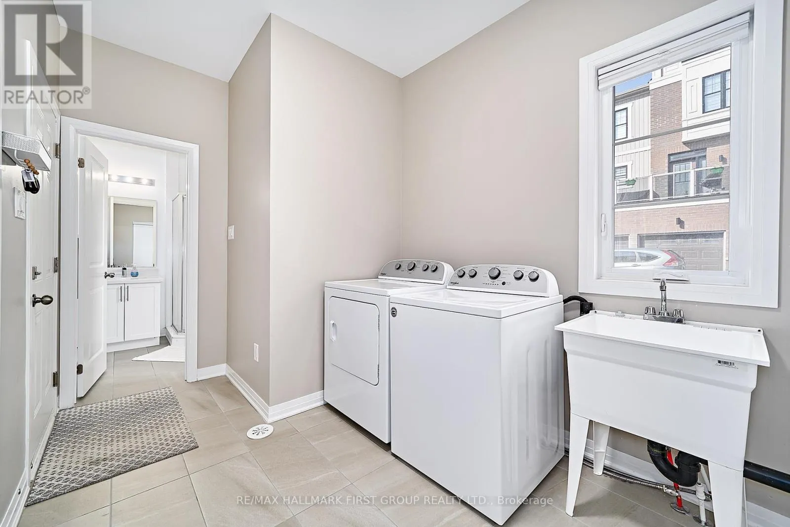 1 CLARINGTON BOULEVARD