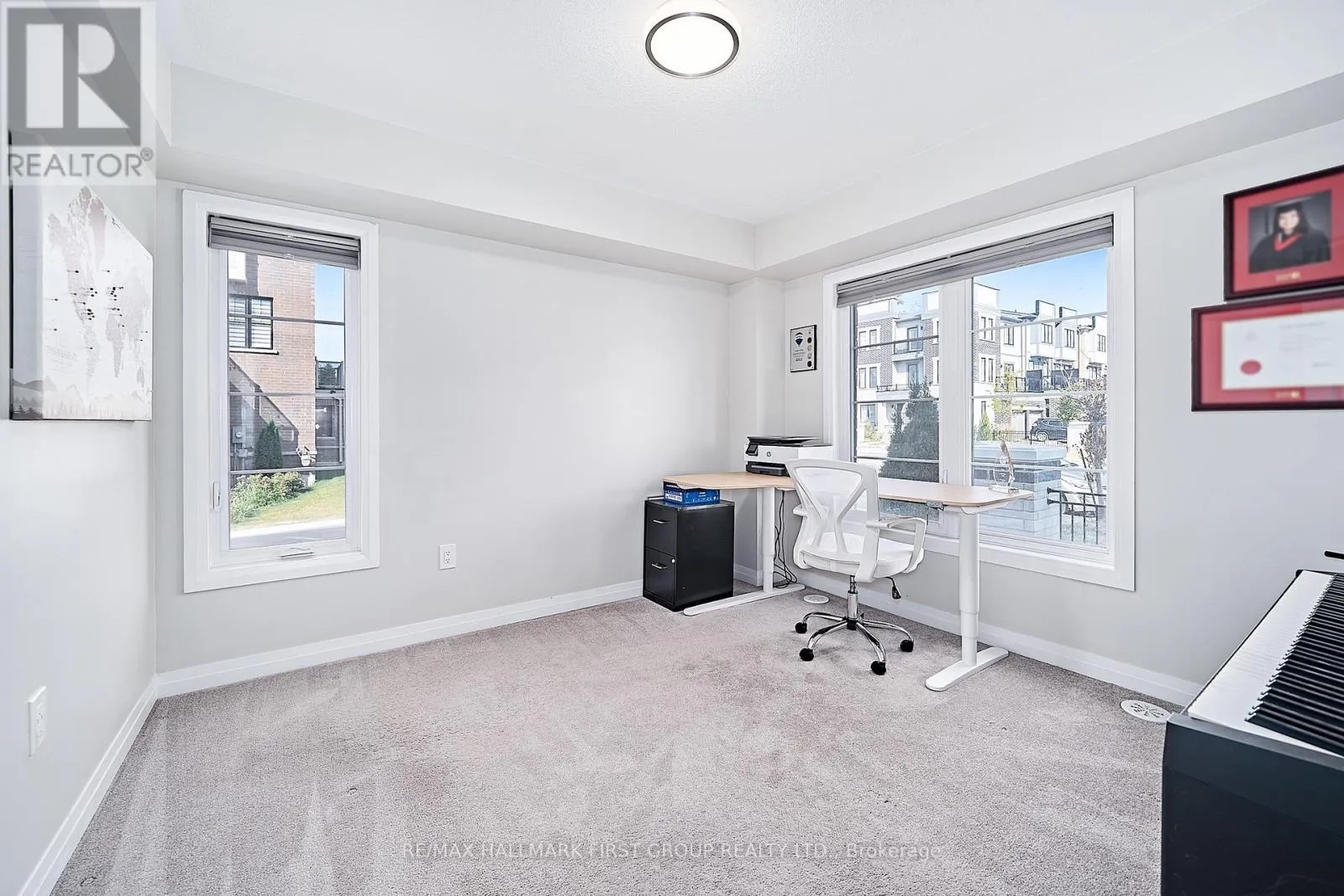 1 CLARINGTON BOULEVARD
