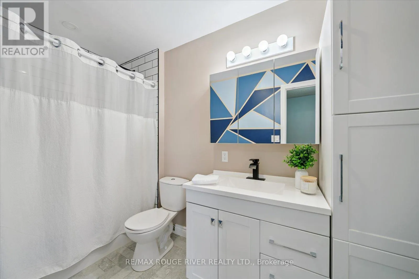 53 ERIC CLARKE DRIVE