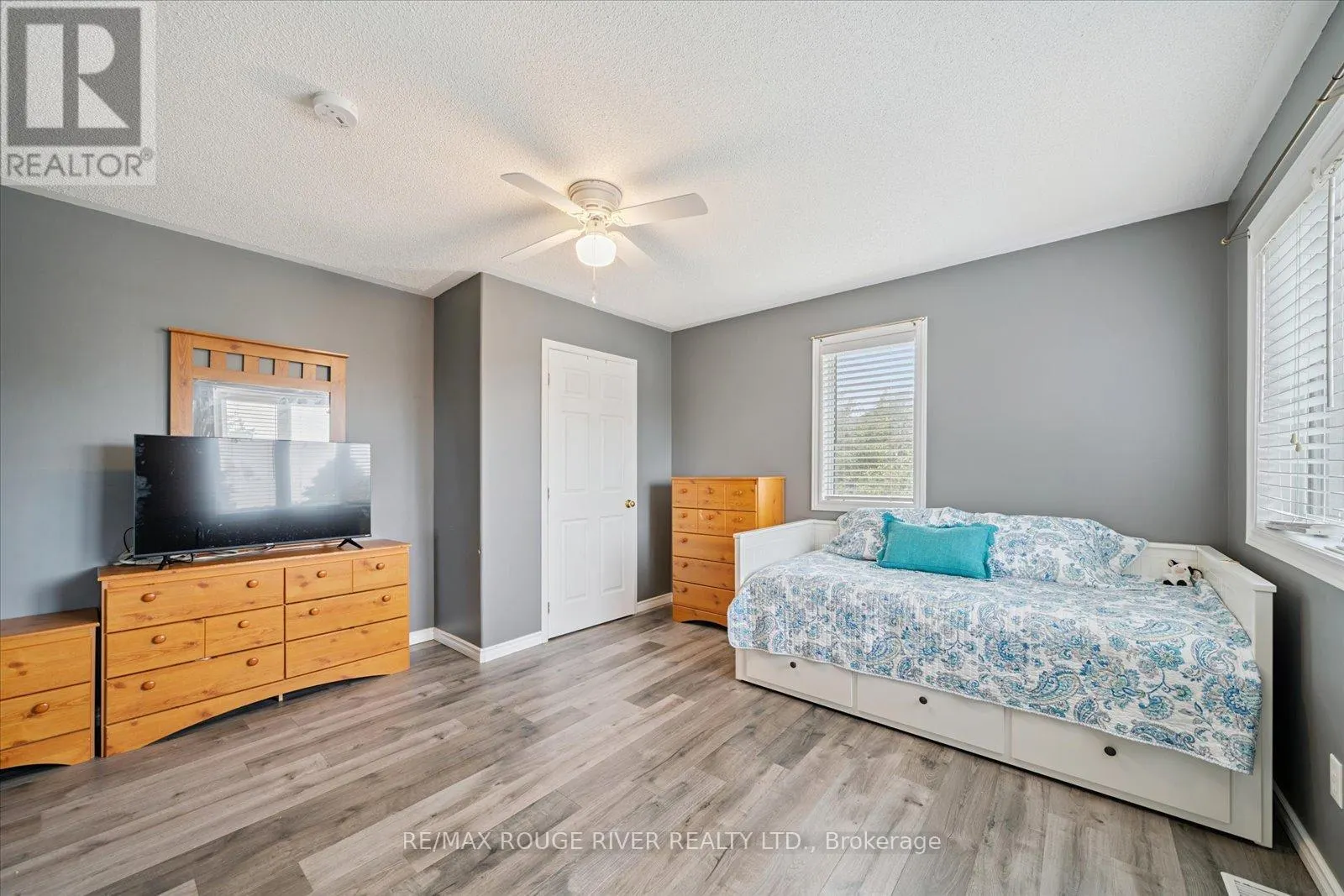 53 ERIC CLARKE DRIVE