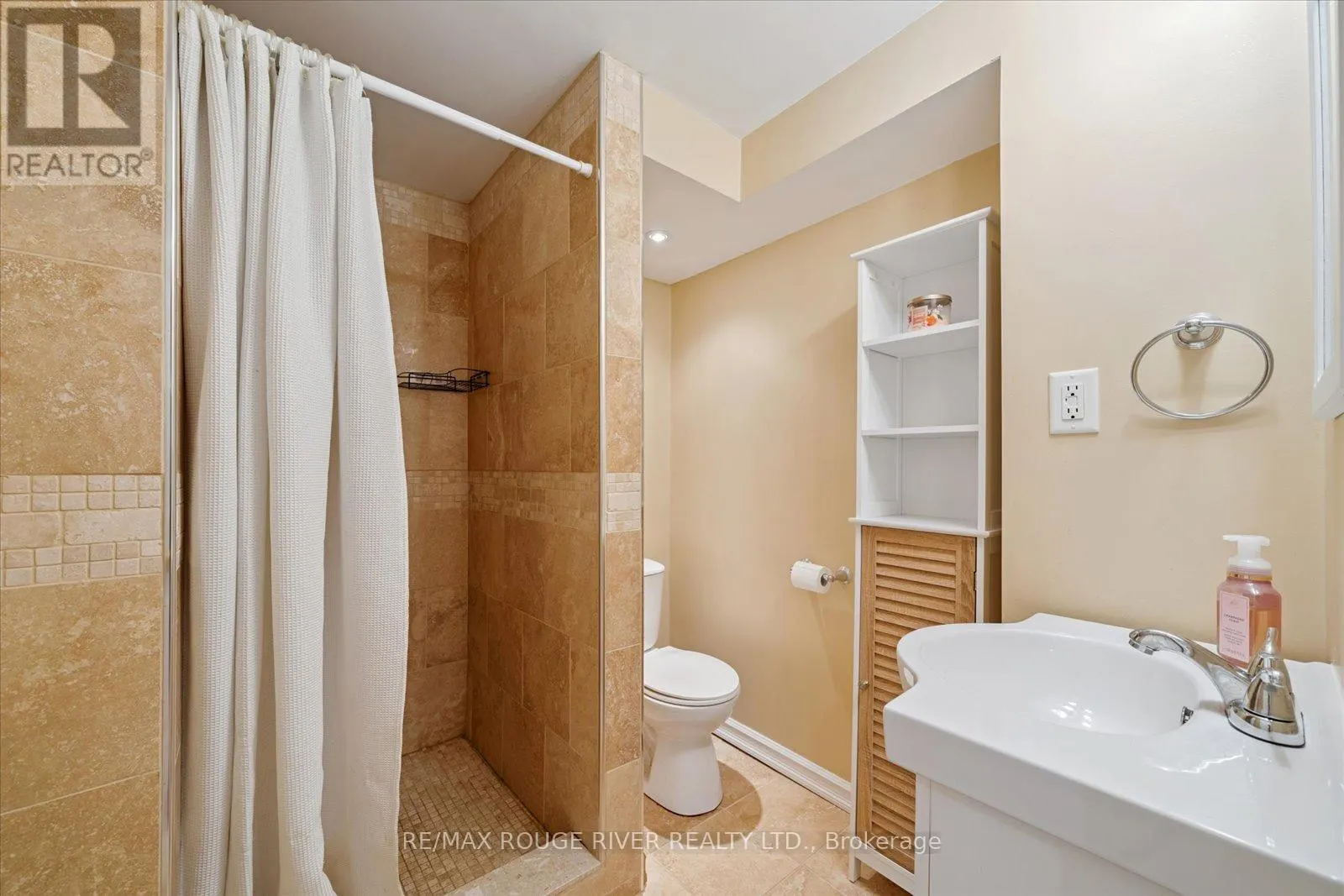 53 ERIC CLARKE DRIVE