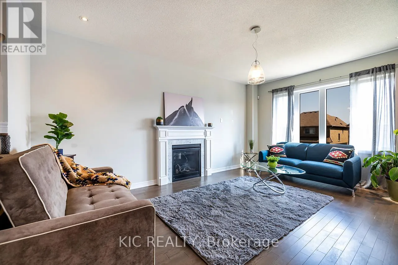 135 WOOLACOTT LANE