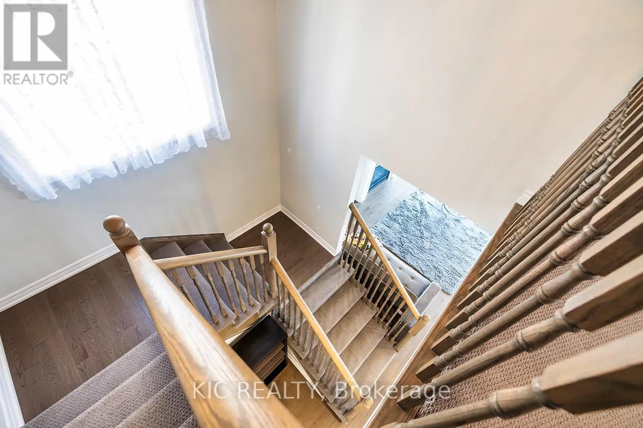 135 WOOLACOTT LANE