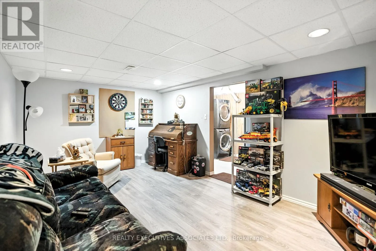 77B QUEEN STREET