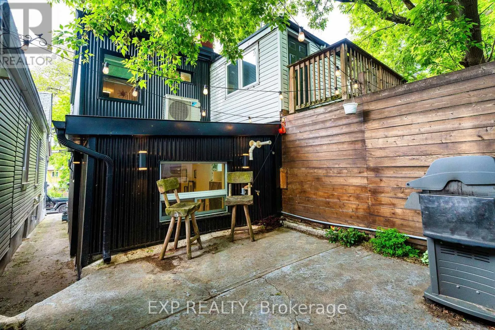 819 CRAVEN ROAD