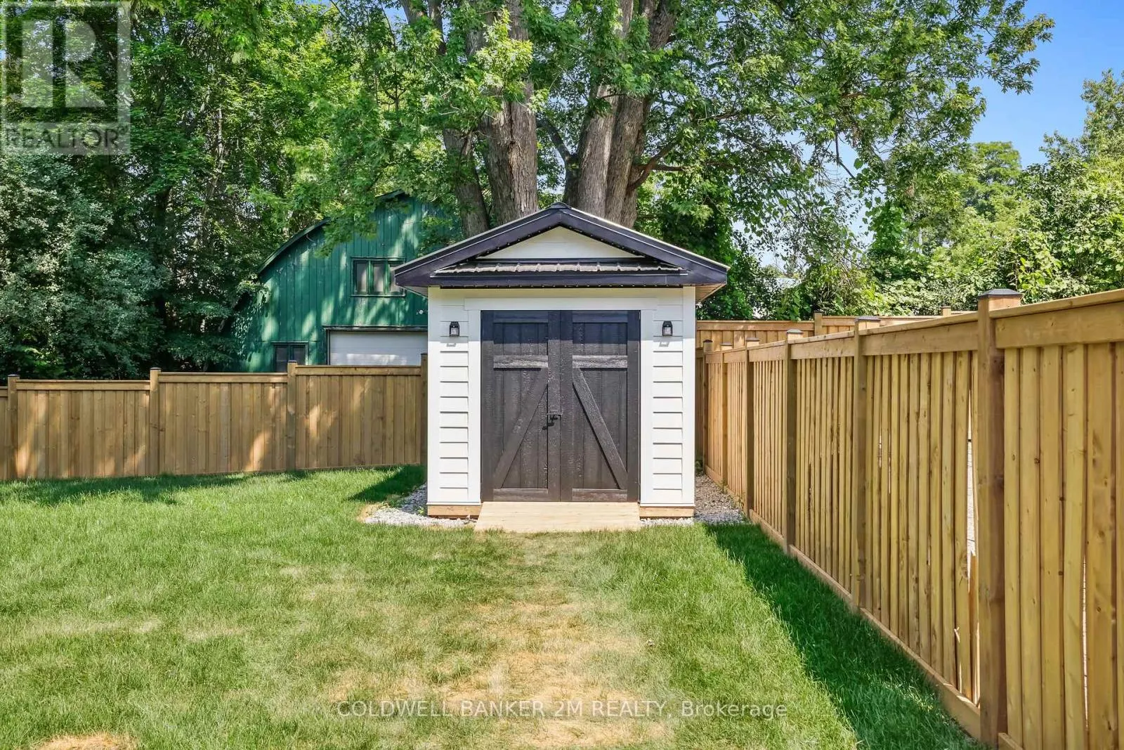 128 BUCKINGHAM AVENUE