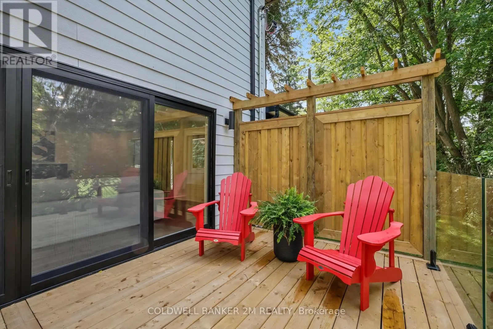 128 BUCKINGHAM AVENUE