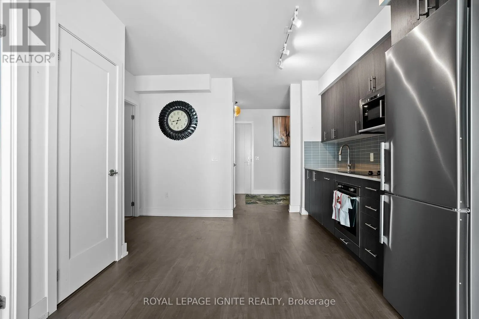 2311 - 2550 SIMCOE STREET N