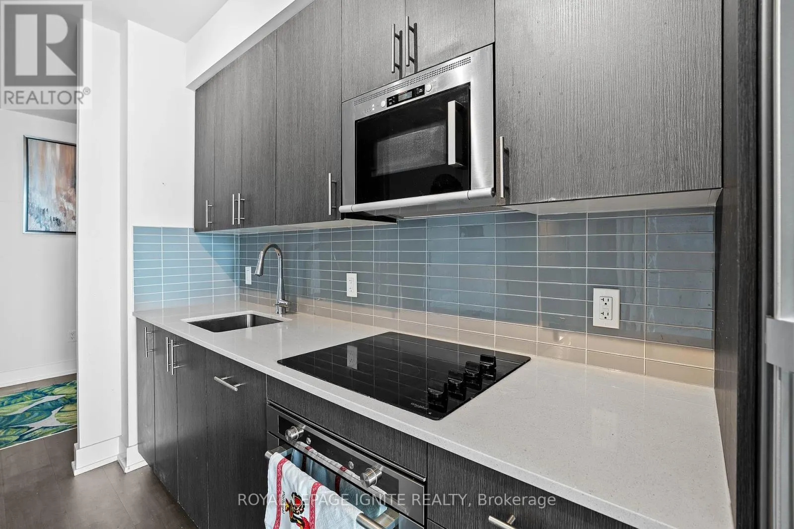 2311 - 2550 SIMCOE STREET N