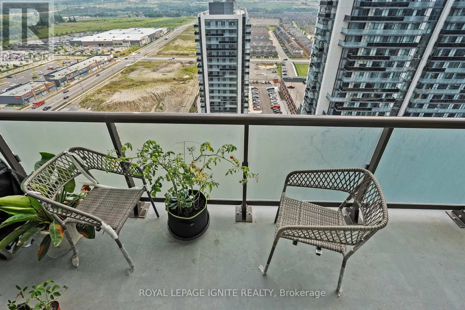 2311 - 2550 SIMCOE STREET N