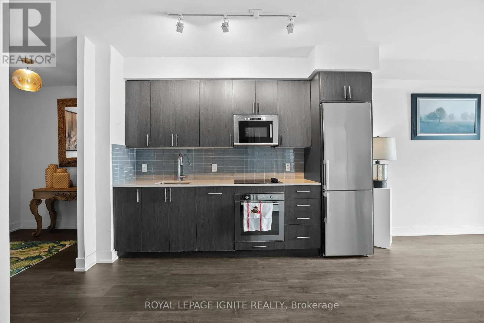 2311 - 2550 SIMCOE STREET N
