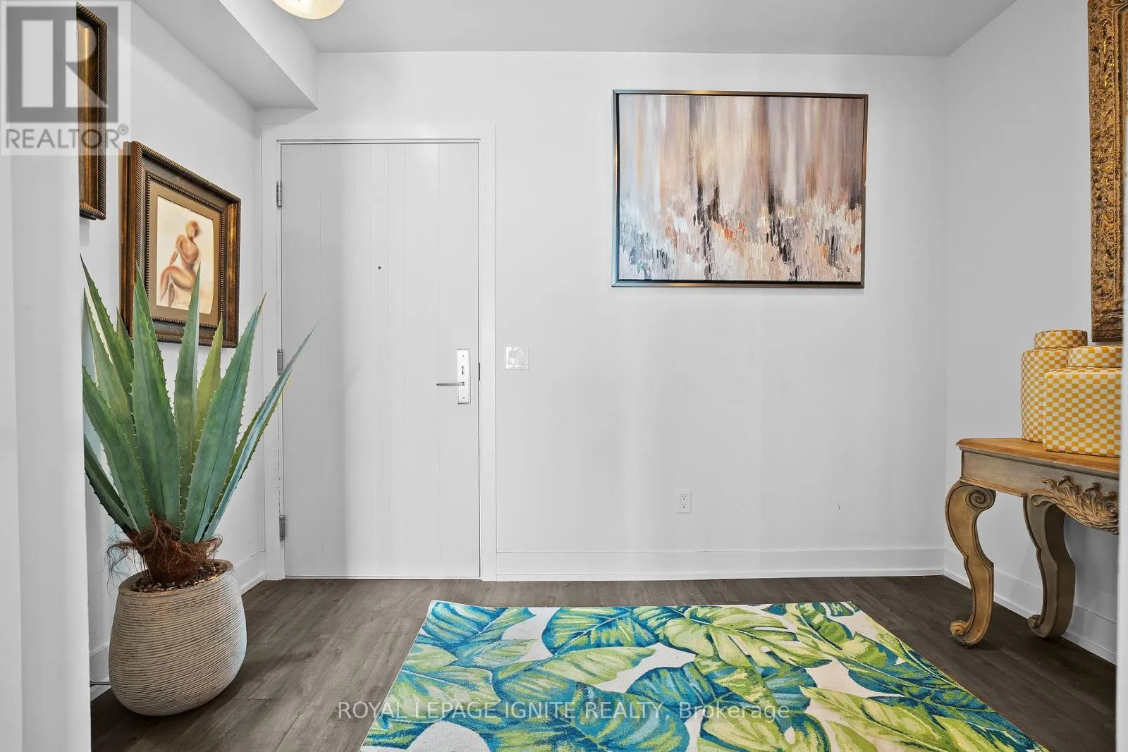 2311 - 2550 SIMCOE STREET N