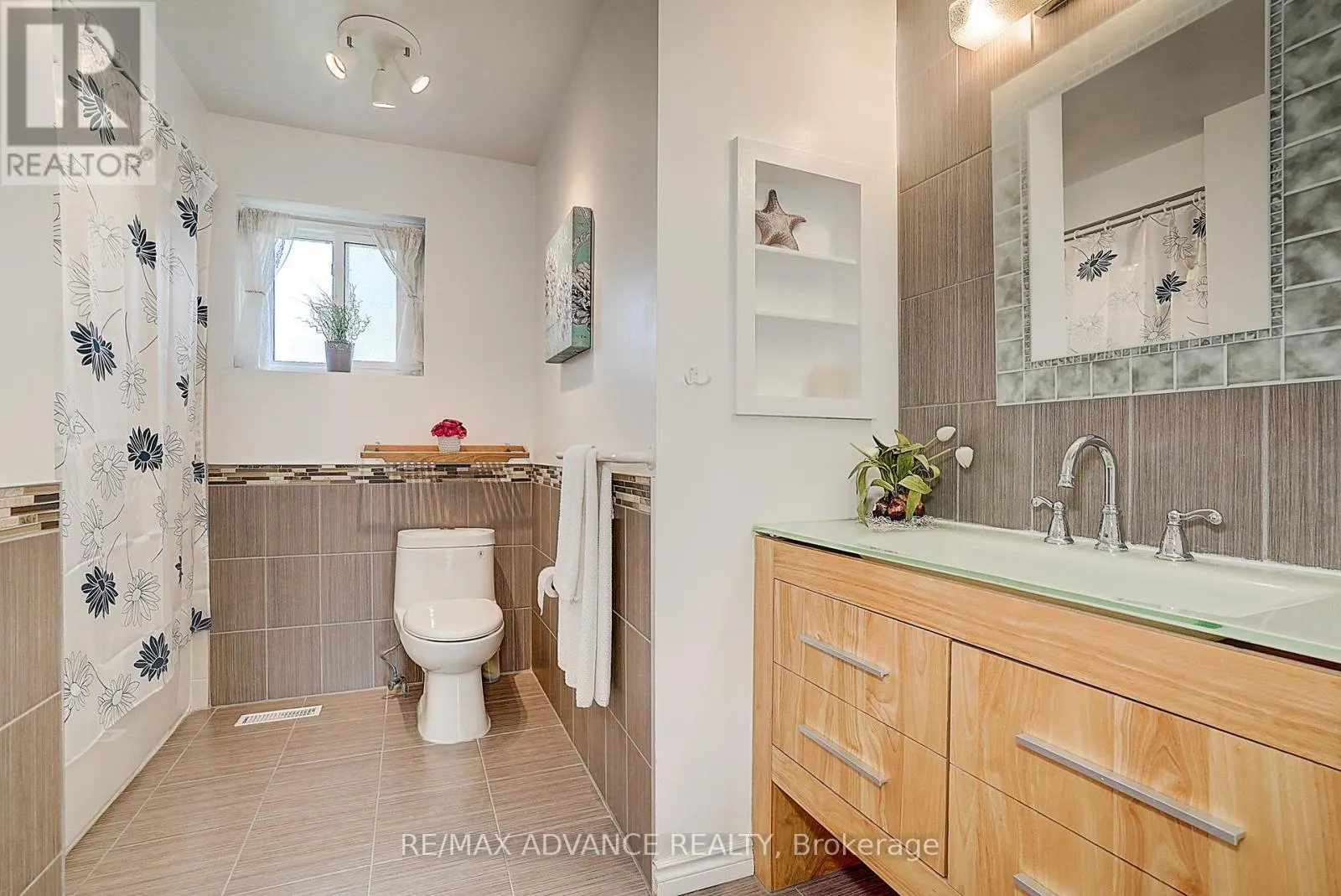 86 PLACENTIA BOULEVARD