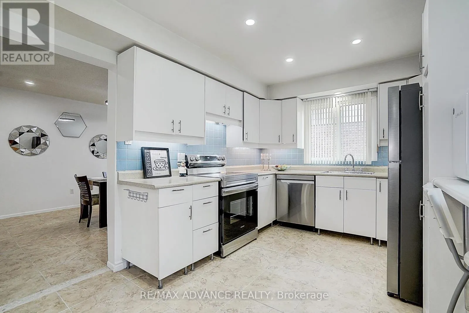 86 PLACENTIA BOULEVARD