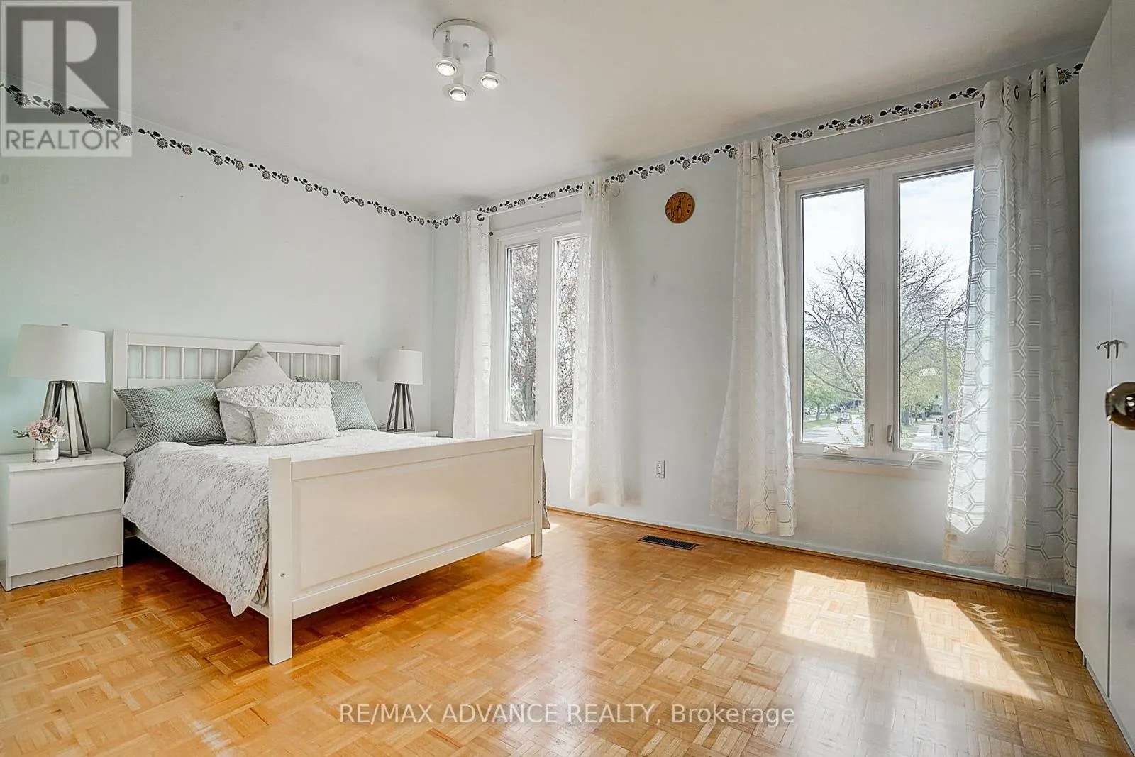 86 PLACENTIA BOULEVARD