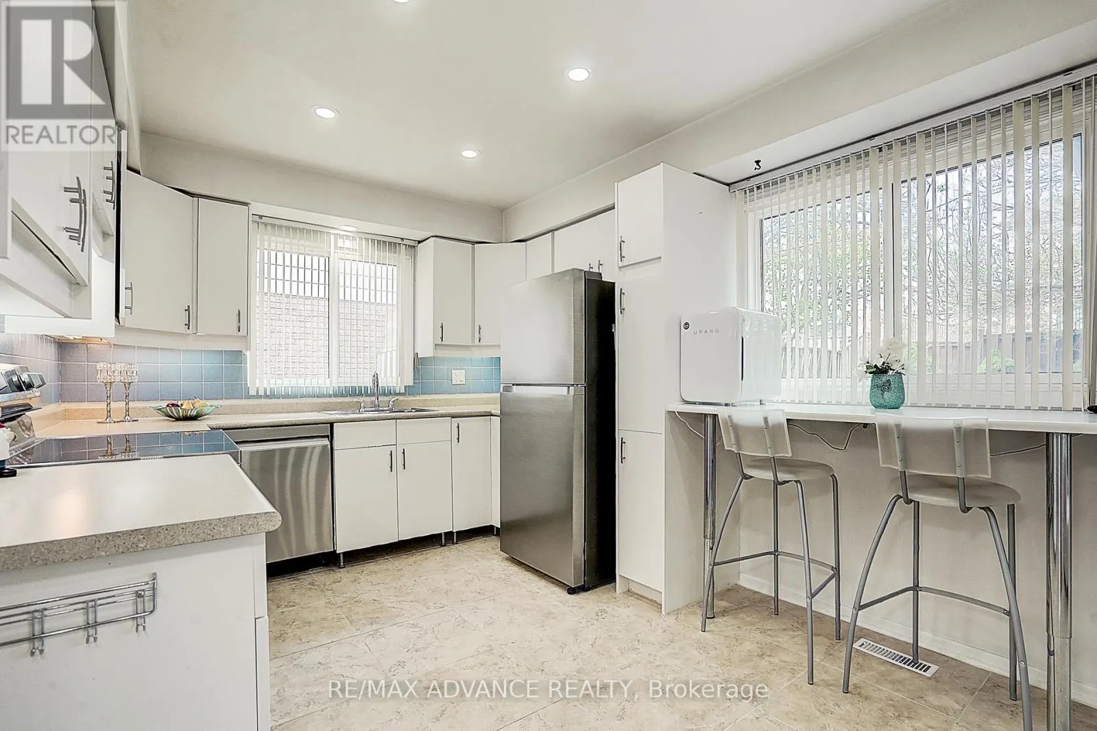 86 PLACENTIA BOULEVARD