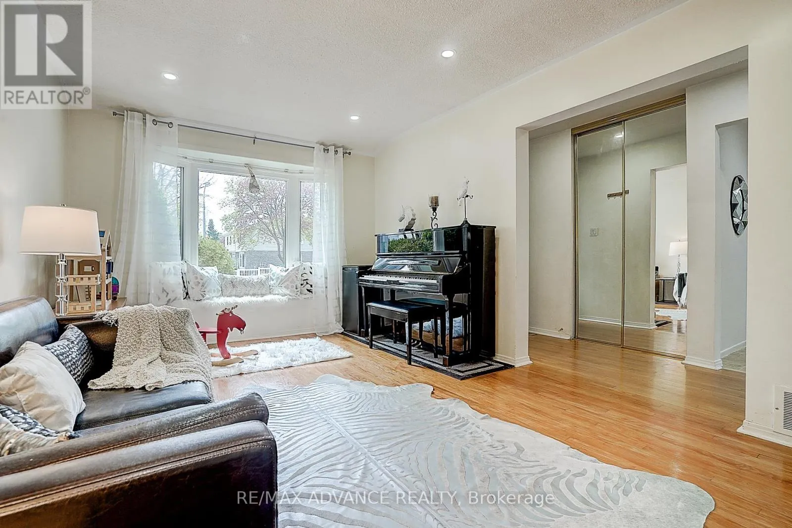 86 PLACENTIA BOULEVARD