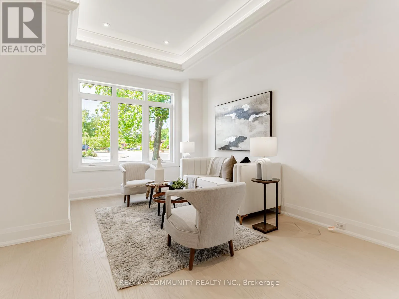 43 SUGARBUSH SQUARE