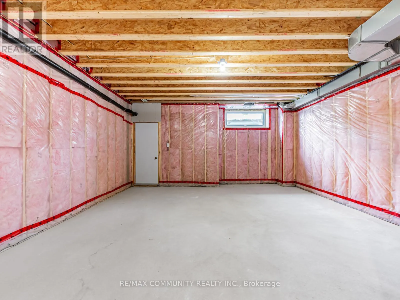 43 SUGARBUSH SQUARE