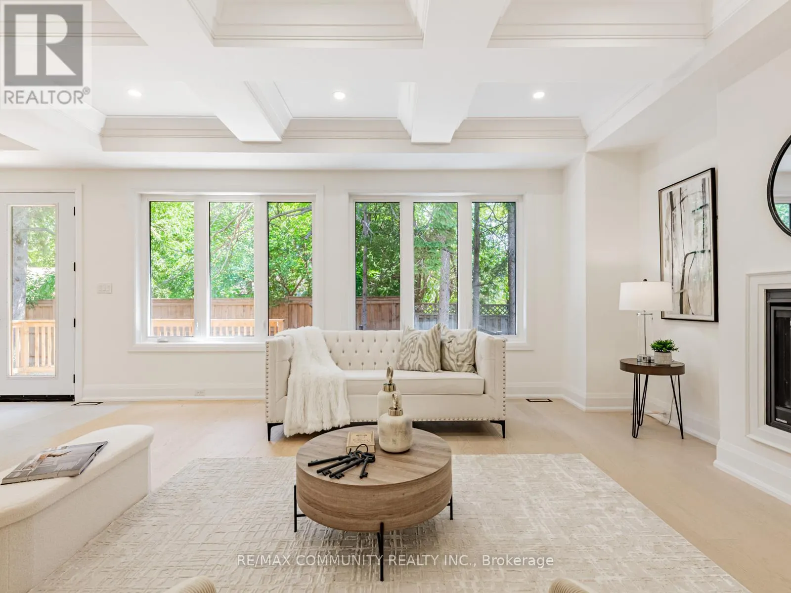 43 SUGARBUSH SQUARE