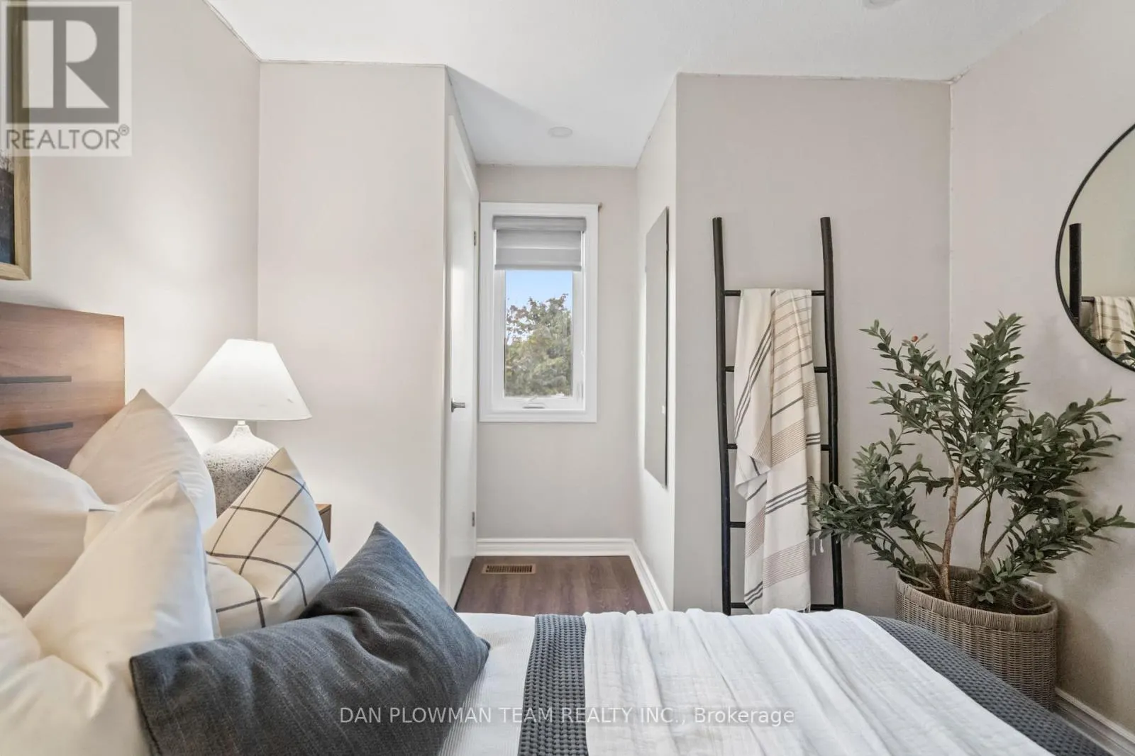 39 DORVIS DRIVE