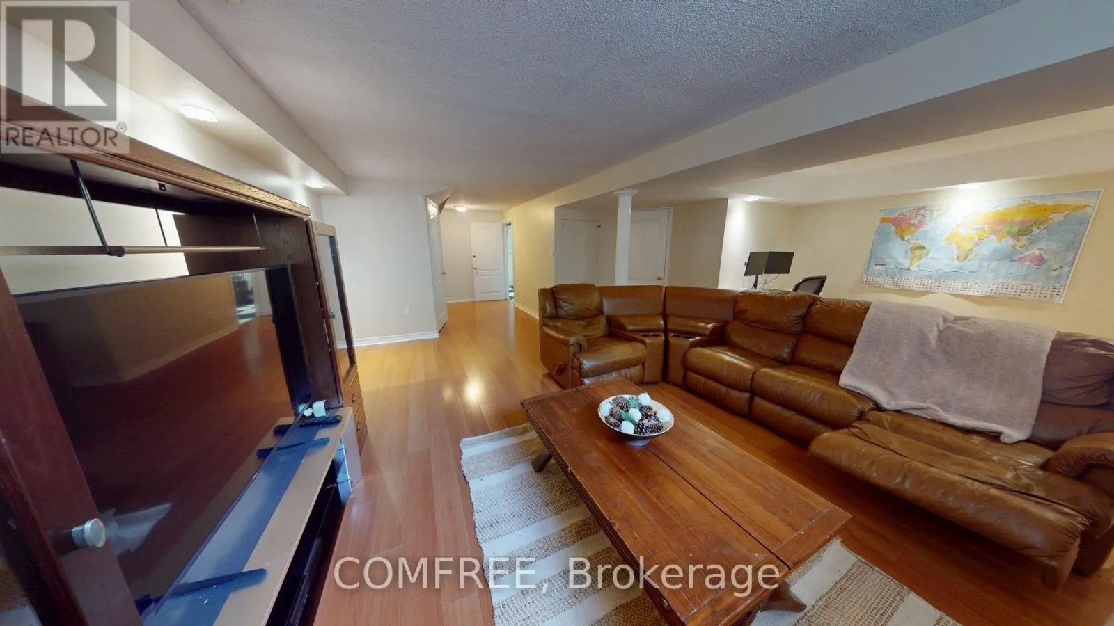 27 MARKWOOD CRESCENT
