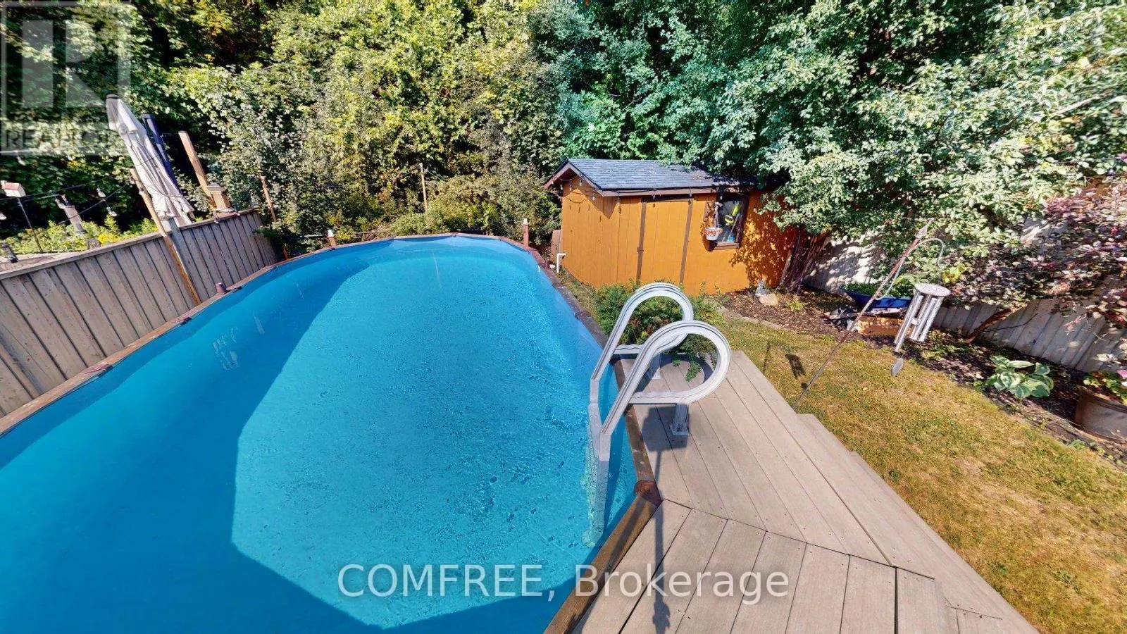 27 MARKWOOD CRESCENT