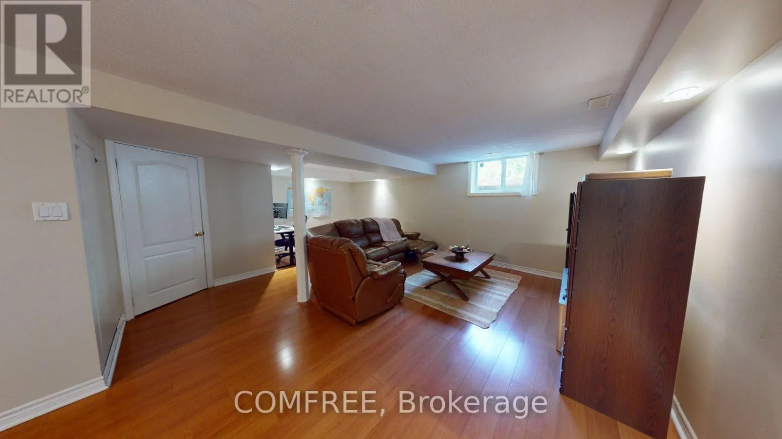 27 MARKWOOD CRESCENT