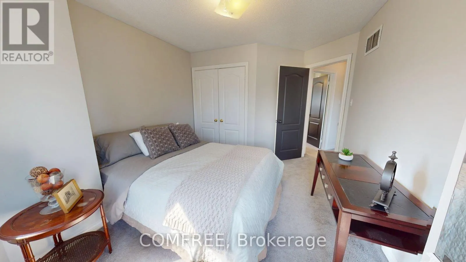 27 MARKWOOD CRESCENT
