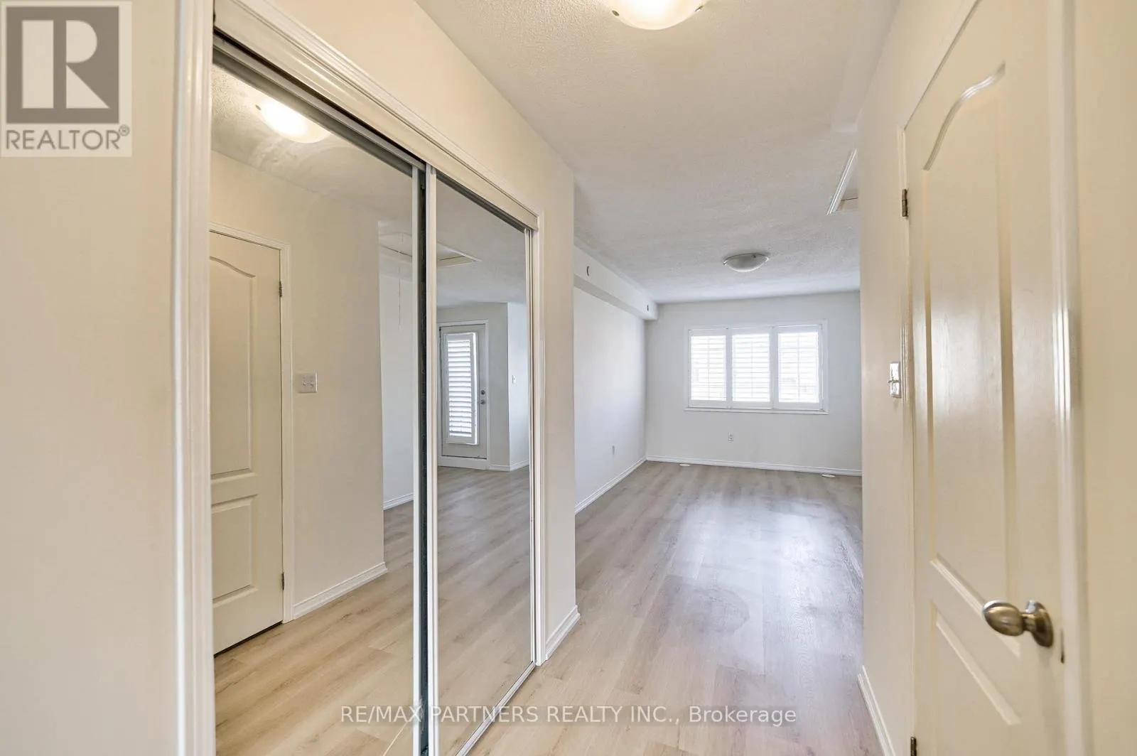2615 EAGLESHAM PATH