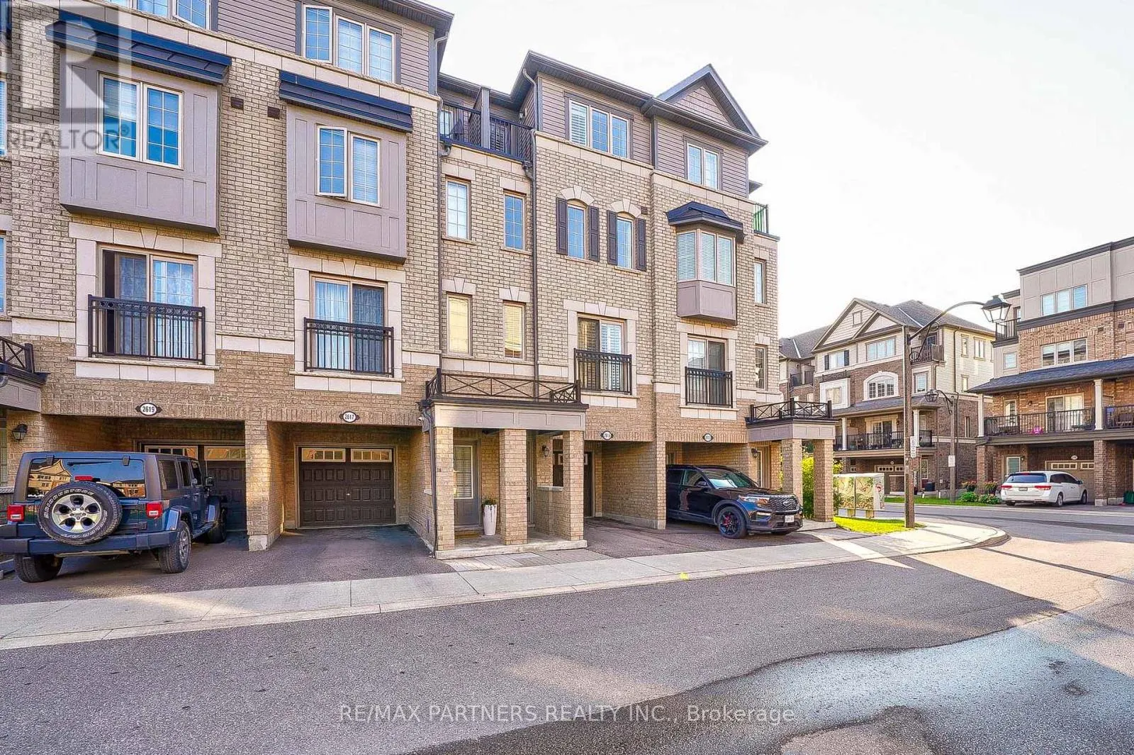 2615 EAGLESHAM PATH