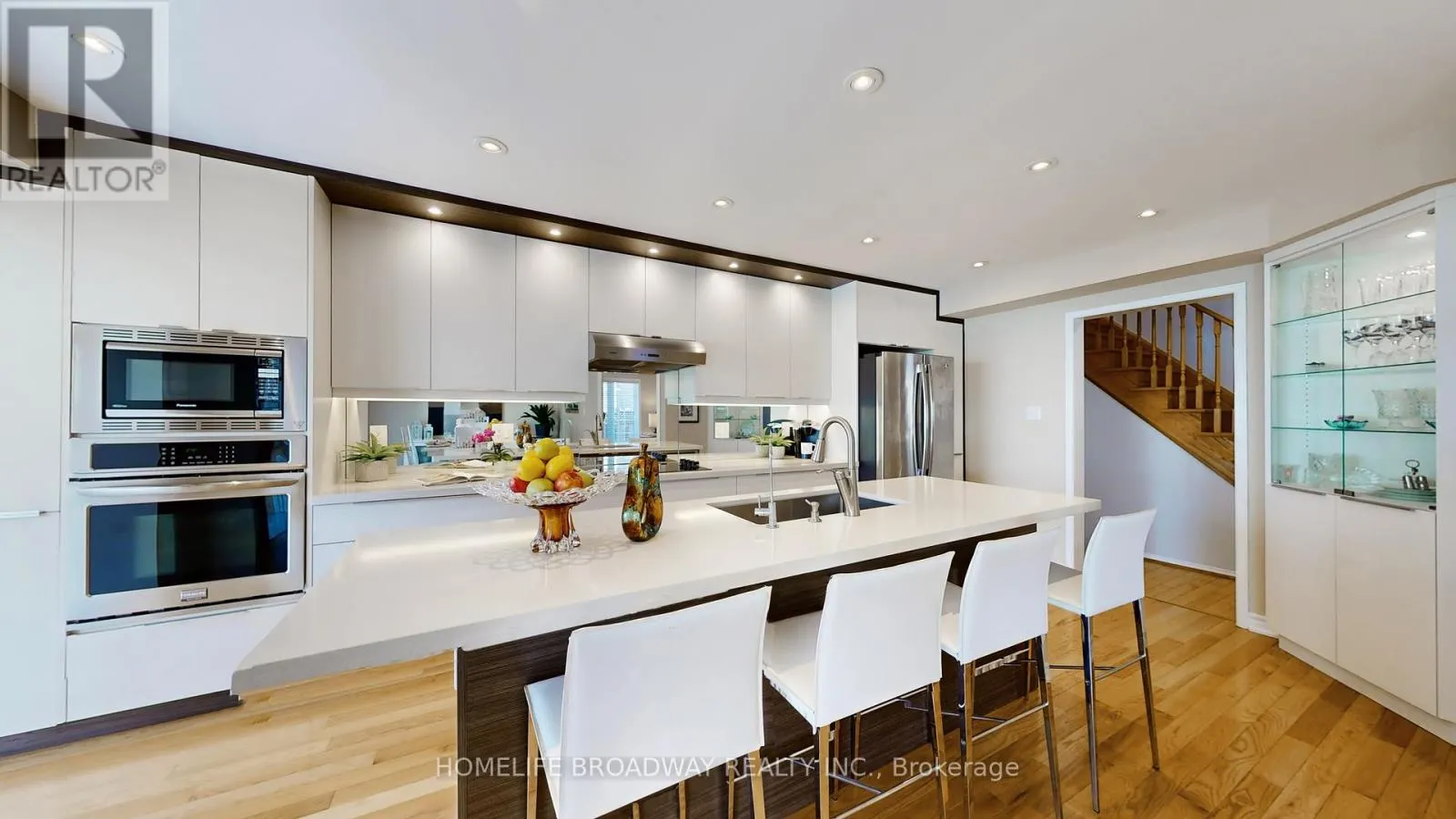 25 MULLORD AVENUE