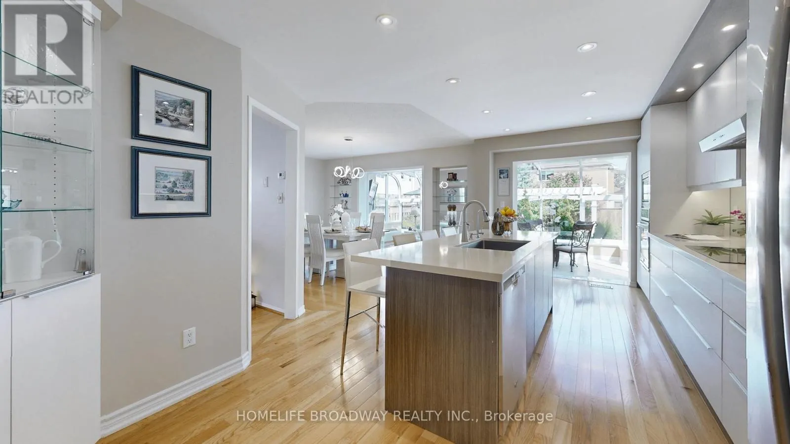 25 MULLORD AVENUE