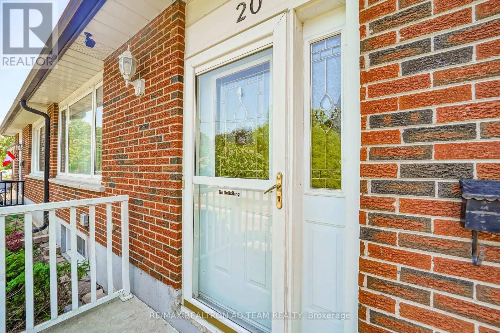20 LITTLE AVENUE