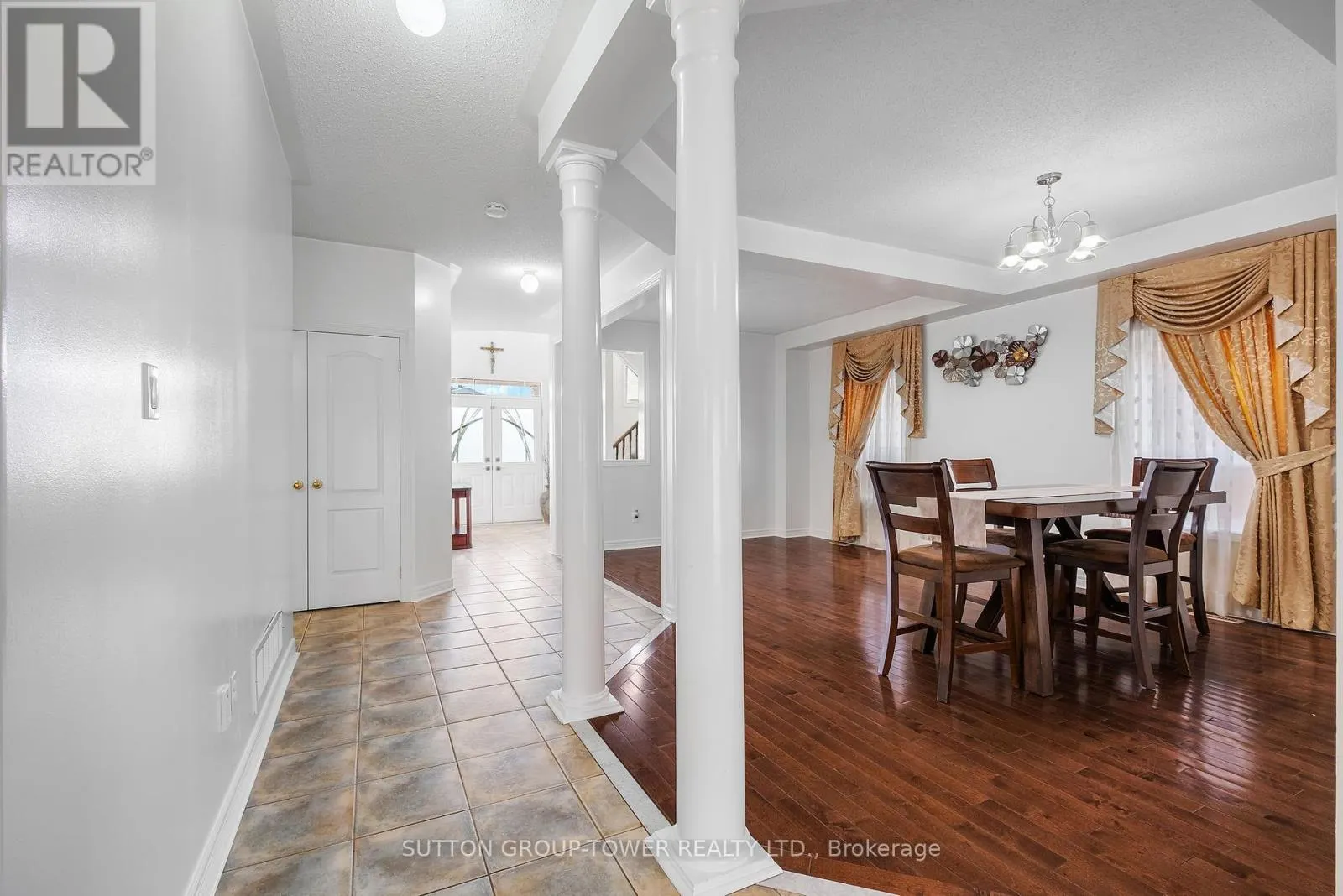 14 ROSSWELL DRIVE