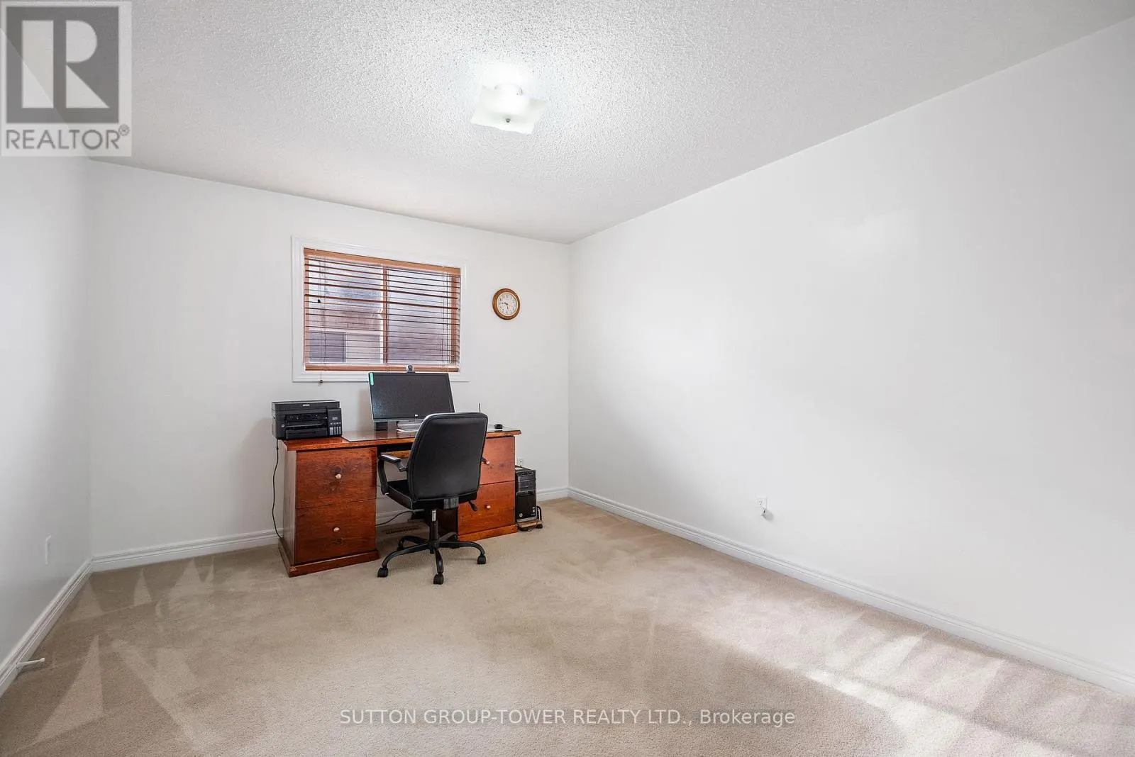 14 ROSSWELL DRIVE