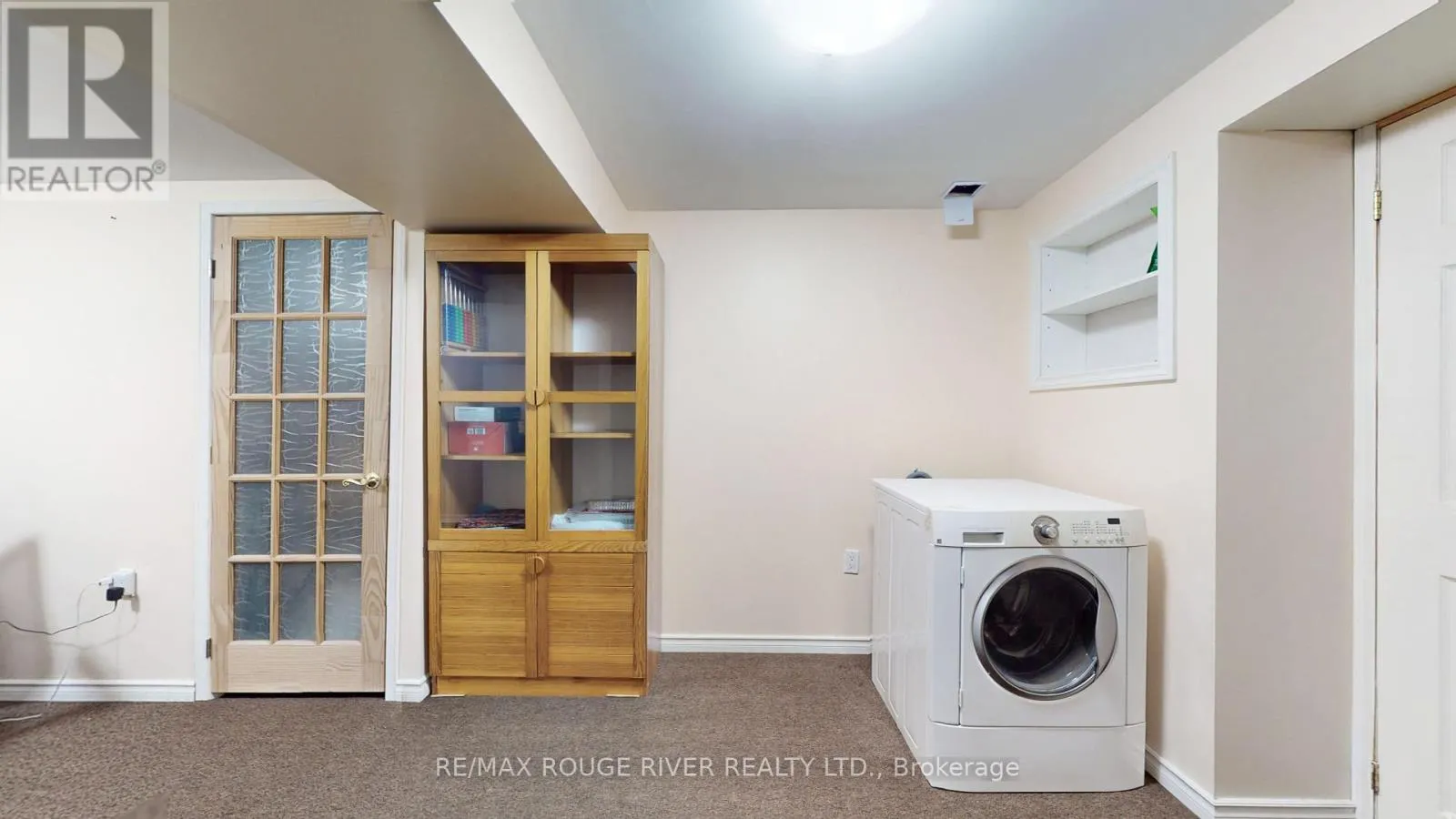 BSMT - 1101 WINDGROVE SQUARE