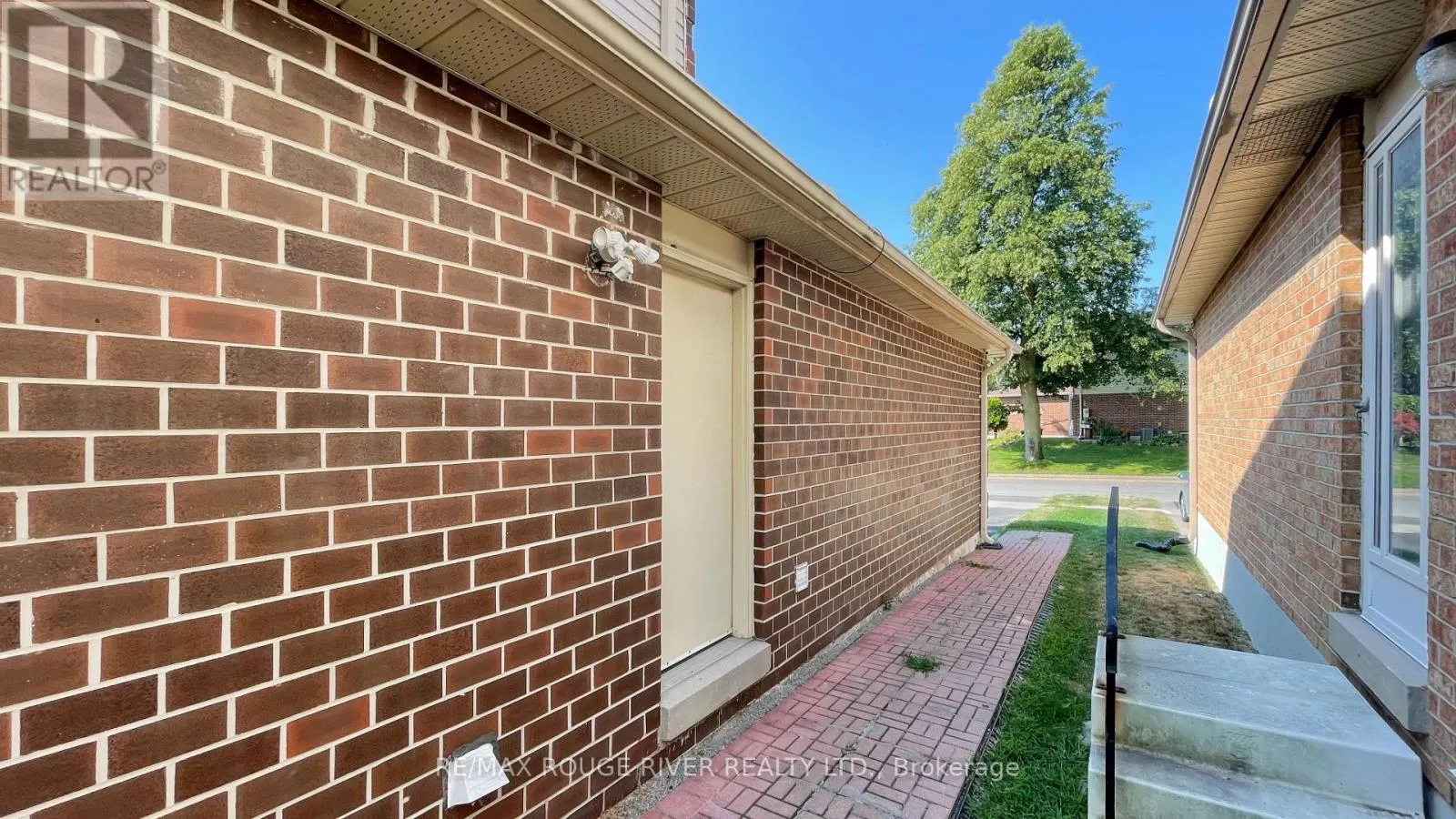 BSMT - 1101 WINDGROVE SQUARE