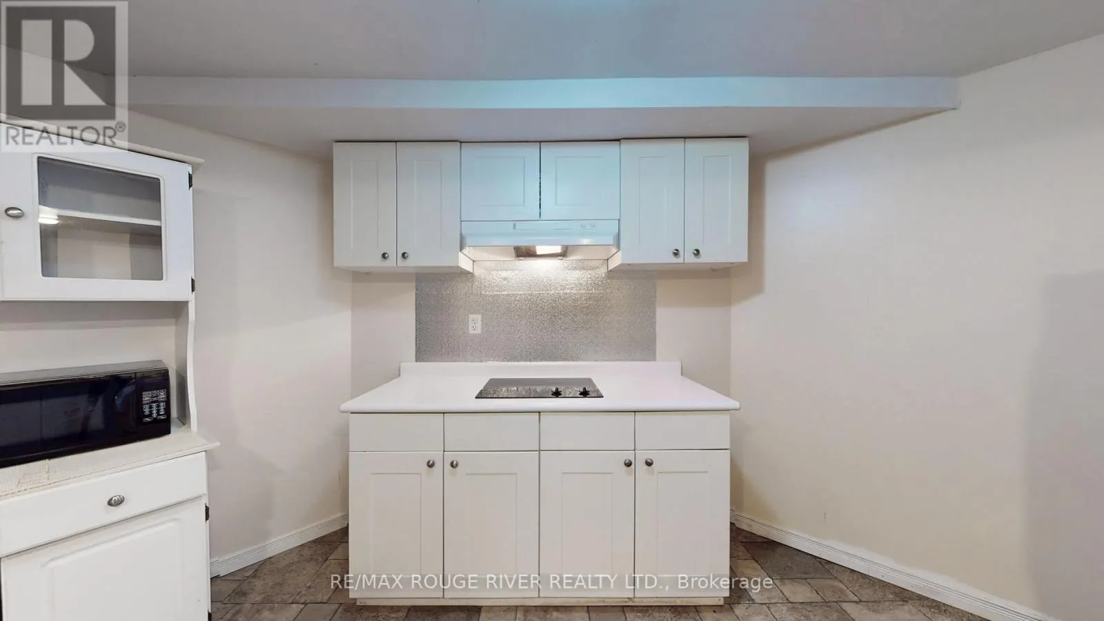 BSMT - 1101 WINDGROVE SQUARE