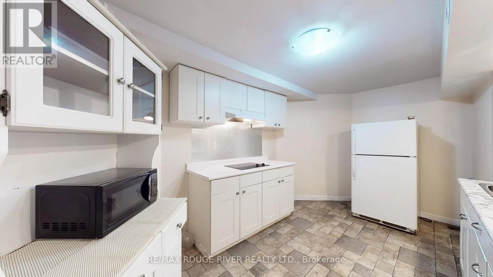 BSMT - 1101 WINDGROVE SQUARE