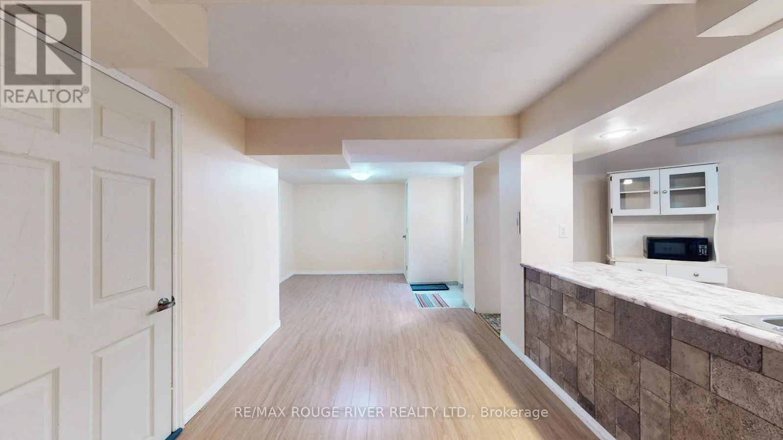 BSMT - 1101 WINDGROVE SQUARE