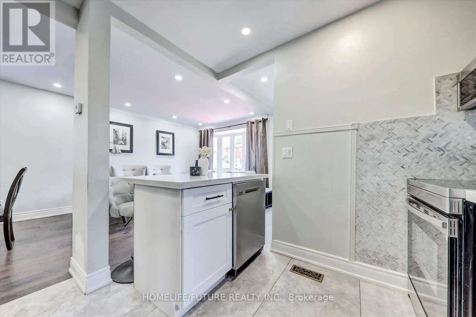 26 NORTH BONNINGTON AVENUE