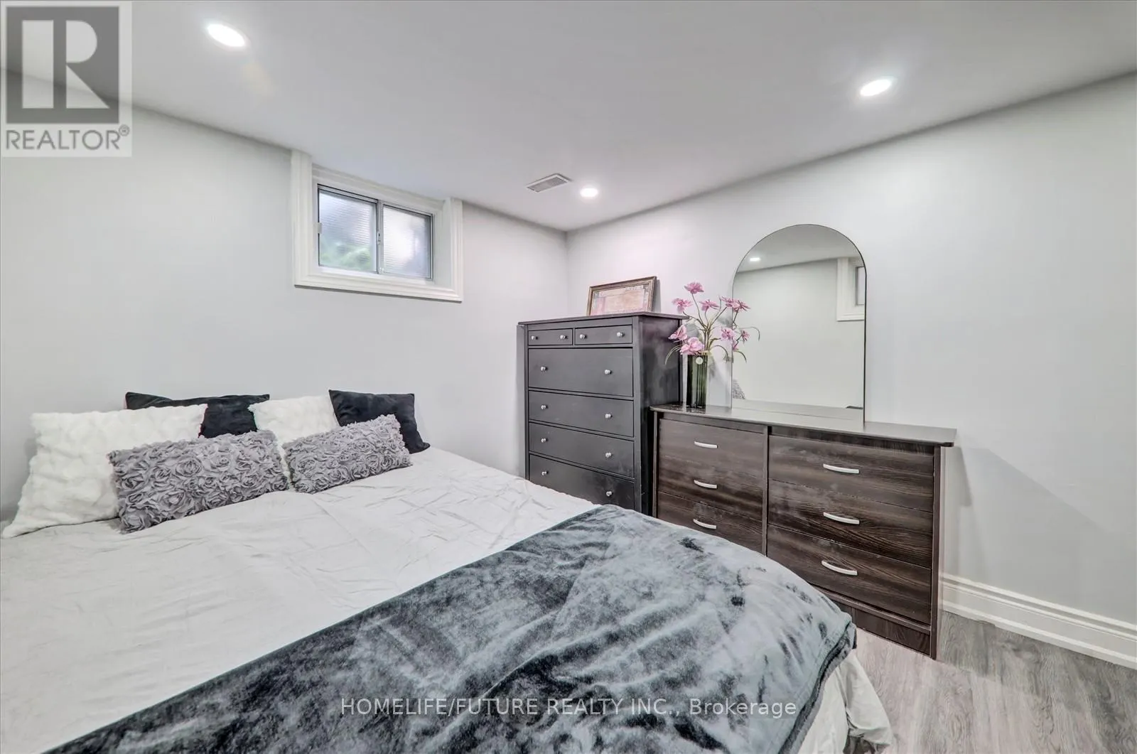 26 NORTH BONNINGTON AVENUE